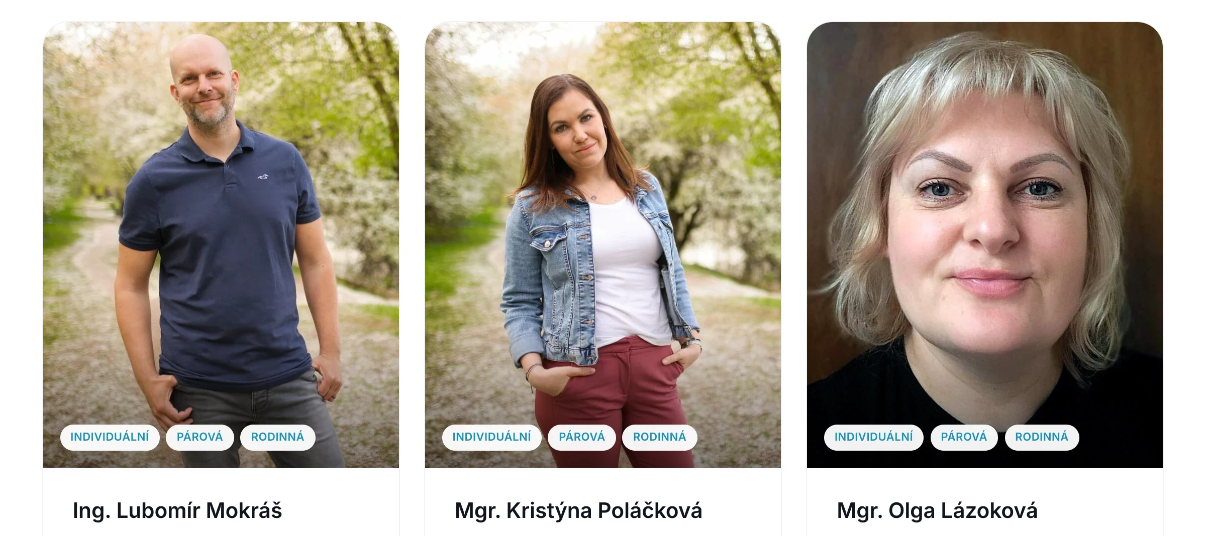 Profily tří terapeutů s fotografiemi a specializacemi