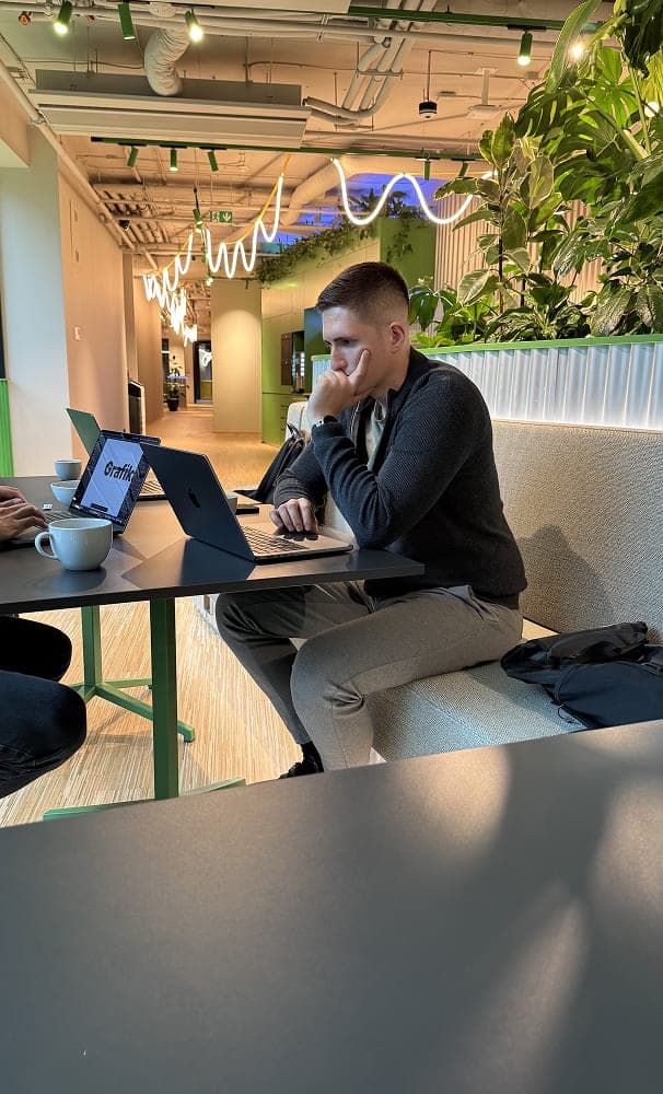 Tým BRNODEVS při práci na projektu